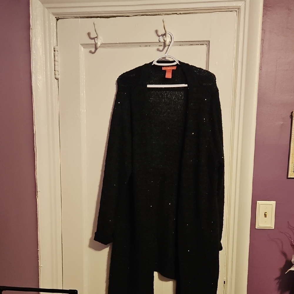 Woman within 1 x Elegant Black sparkly sequence Sweater